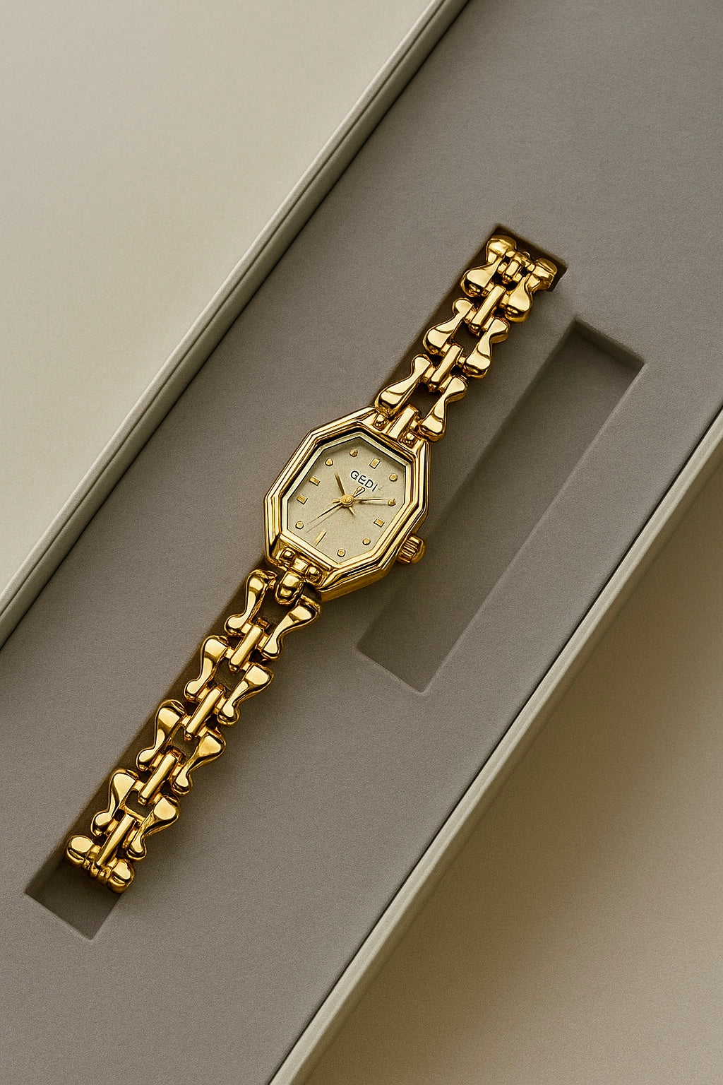 Retro Octagonal Quartz Watch