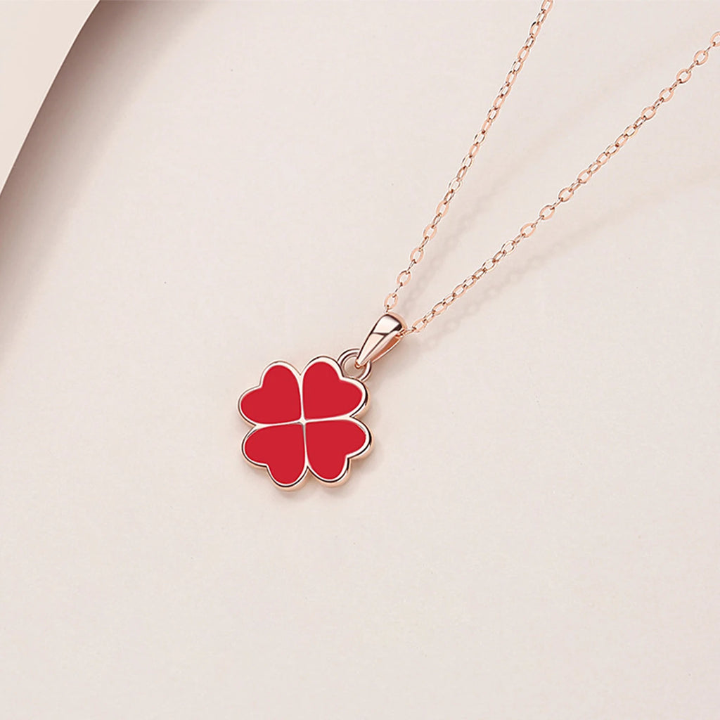 Elegant and Exquisite Clover Pendant Necklace, High-Quality Jewelry, Suitable for Women and Couples, Necklace that Changes Color